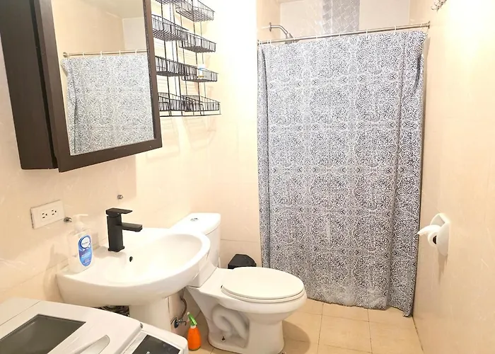 Bgc And Cosy Near Highstreet St Lukes Shangrila And Ascott * Manila